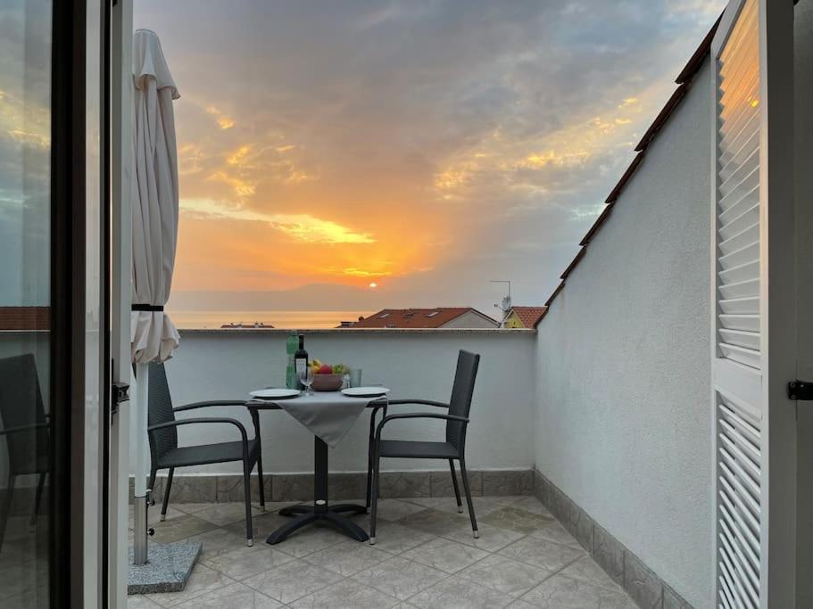 Casa Estancia Studio Apartment Нивице Экстерьер фото